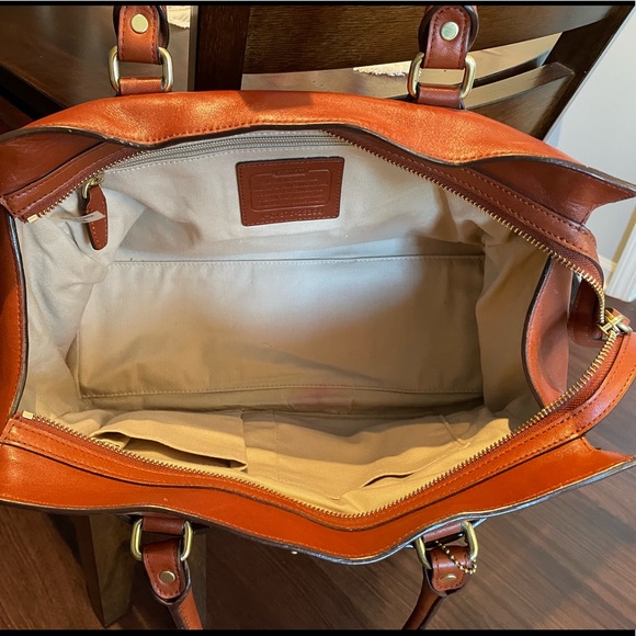 Coach purse - Picture 2 of 5